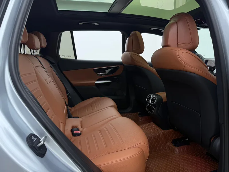 Mercedes-Benz GLC 2023 GLC 260 L 4MATIC Dinámico 5 Asiento interior foto 15 Mercedes-Benz GLC 2023 GLC 260 L 4MATIC Dinámico 5 Asiento interior foto 15