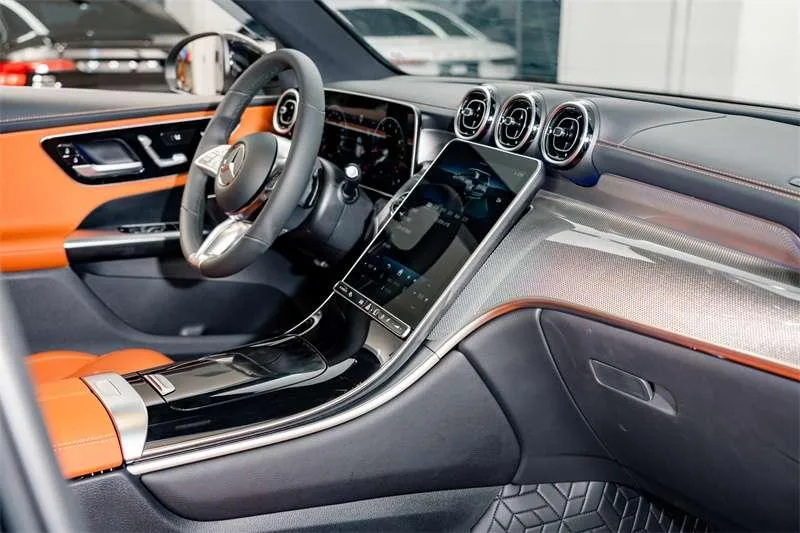 Mercedes-Benz GLC 2026 GLC 260 L 4MATIC Classic Edition 5 seat (2026.3 Production halt) interior photo 16 Mercedes-Benz GLC 2026 GLC 260 L 4MATIC Classic Edition 5 seat (2026.3 Production halt) interior photo 16