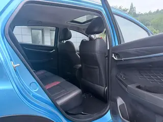 Geely Vision X3 2021 PRO 1.5L CVT Acabado premium interior foto 12 Geely Vision X3 2021 PRO 1.5L CVT Acabado premium interior foto 12