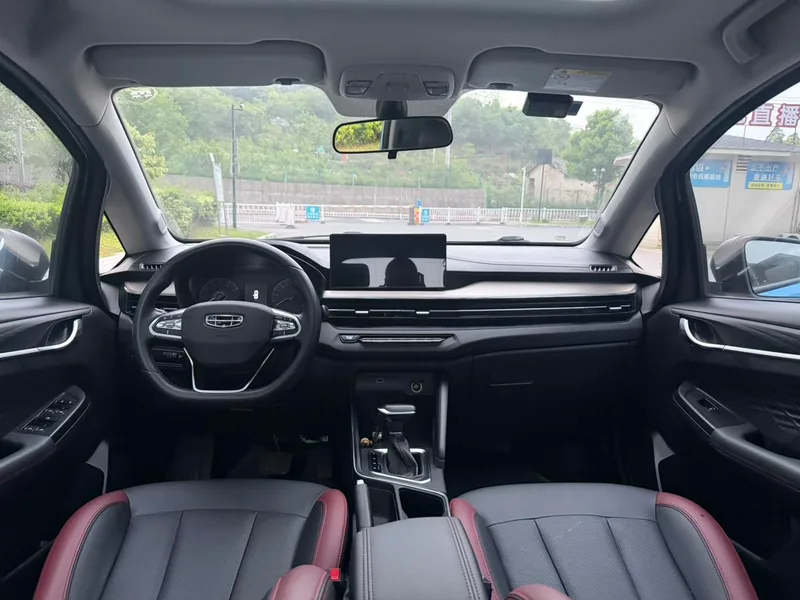 Geely Vision X3 2021 PRO 1.5L CVT Acabado premium interior foto 15 Geely Vision X3 2021 PRO 1.5L CVT Acabado premium interior foto 15