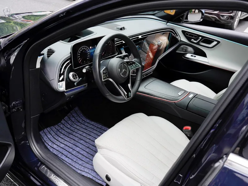 Mercedes-Benz E-Class 2024 E 300 L Luxury type Passenger car interior photo 11