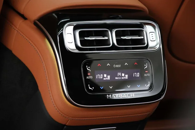 Mercedes-Benz Mercedes-Maybach S-Class 2025 S 480 4MATIC interior foto 16