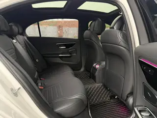 Mercedes-Benz C-Class 2023 Mise à jour C 260 L Version sportive intérieur photo 13