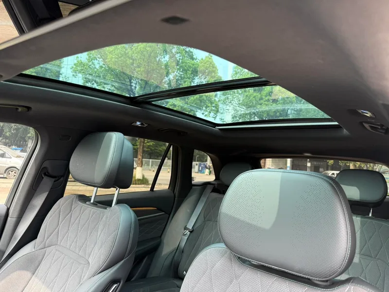 Geely Monjaro 2025 2.0TD Alta potencia automática de tracción en dos ruedas Oriental Yao Lanxing Edition interior foto 11 Geely Monjaro 2025 2.0TD Alta potencia automática de tracción en dos ruedas Oriental Yao Lanxing Edition interior foto 11