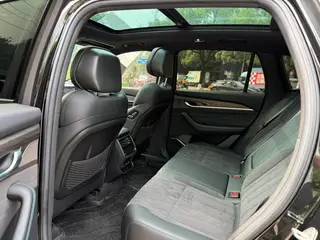 Geely Monjaro 2025 2.0TD Alta potencia automática de tracción en dos ruedas Oriental Yao Lanxing Edition interior foto 16 Geely Monjaro 2025 2.0TD Alta potencia automática de tracción en dos ruedas Oriental Yao Lanxing Edition interior foto 16