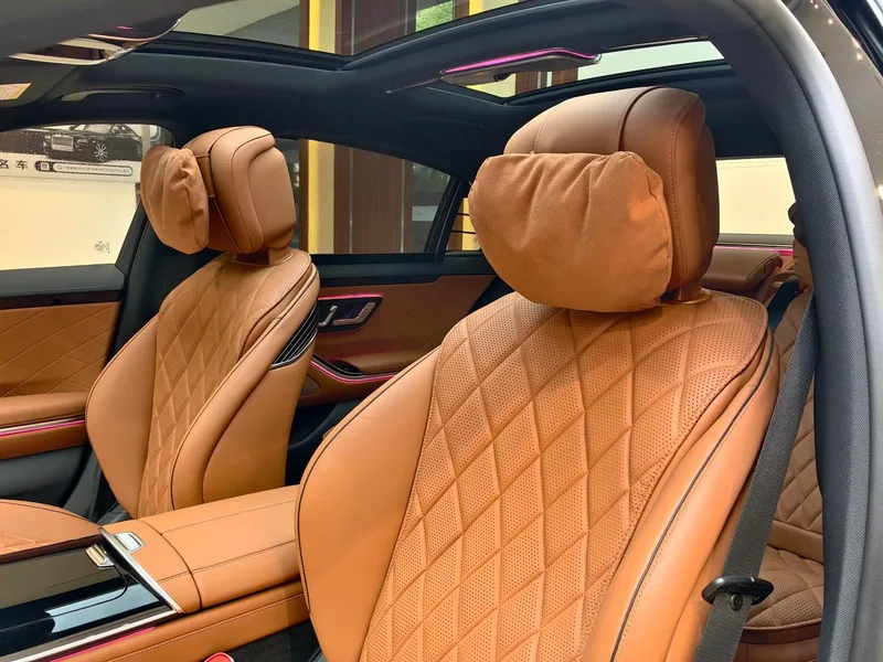 Mercedes-Benz S-Class 2023 S 500 L 4MATIC interior photo 12 Mercedes-Benz S-Class 2023 S 500 L 4MATIC interior photo 12