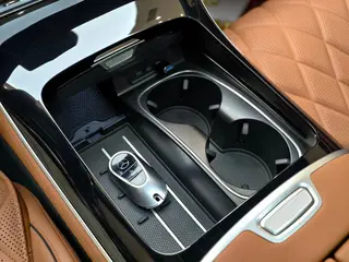 Mercedes-Benz S-Class 2023 S 500 L 4MATIC interior photo 13 Mercedes-Benz S-Class 2023 S 500 L 4MATIC interior photo 13