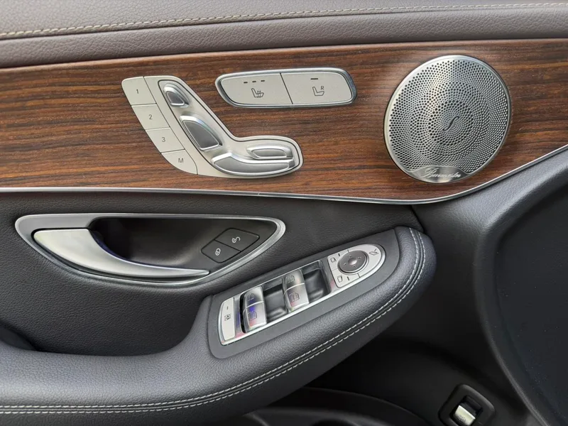 Mercedes-Benz GLC 2021 GLC 300 L 4MATIC Люксовый интерьер фото 10
