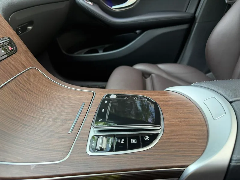 Mercedes-Benz GLC 2021 GLC 300 L 4MATIC Люксовый интерьер фото 12