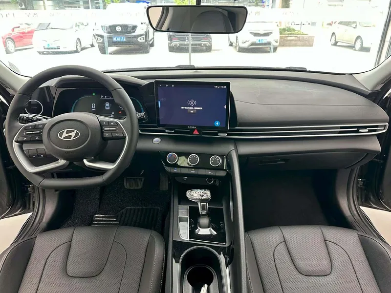 Hyundai Elantra 2023 1.5L CVT GLX Version d'élite extérieur photo 5 Hyundai Elantra 2023 1.5L CVT GLX Version d'élite extérieur photo 5