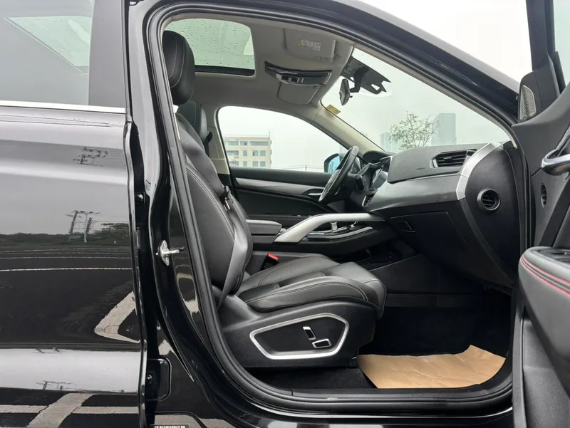 Geely Xingyue S 2021 2.0TD DCT Deux roues motrices pour la version éclair intérieur photo 11 Geely Xingyue S 2021 2.0TD DCT Deux roues motrices pour la version éclair intérieur photo 11