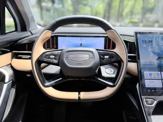 Geely Boyue L 2023 1.5TD DCT Finition premium extérieur photo 5 Geely Boyue L 2023 1.5TD DCT Finition premium extérieur photo 5