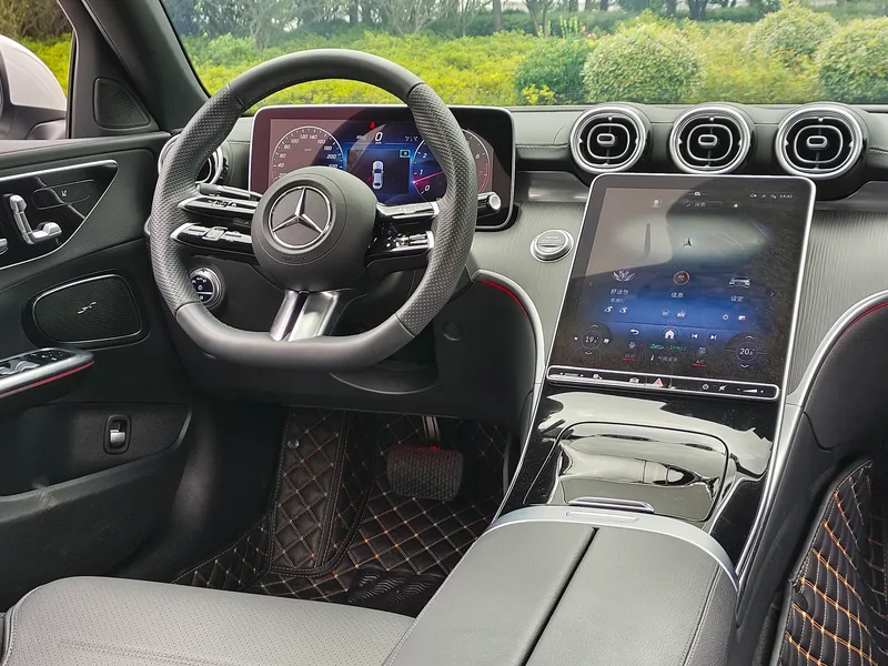 Mercedes-Benz C-Class 2023 Second change C 260 L Sports version interior photo 11 Mercedes-Benz C-Class 2023 Second change C 260 L Sports version interior photo 11