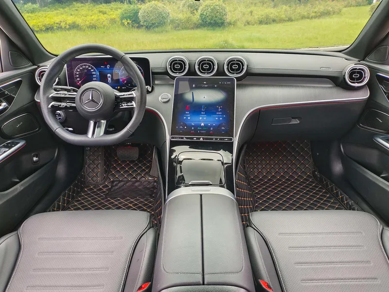Mercedes-Benz C-Class 2023 Second change C 260 L Sports version interior photo 12 Mercedes-Benz C-Class 2023 Second change C 260 L Sports version interior photo 12