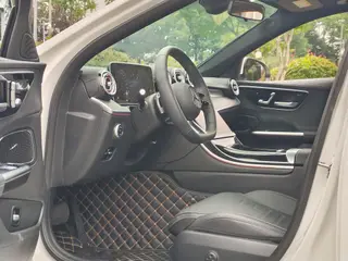 Mercedes-Benz C-Class 2023 Second change C 260 L Sports version interior photo 13 Mercedes-Benz C-Class 2023 Second change C 260 L Sports version interior photo 13