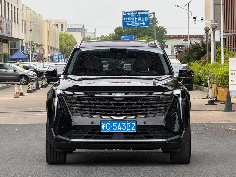 Geely Boyue L 2023 1.5TD DCT Finition premium extérieur photo 2 Geely Boyue L 2023 1.5TD DCT Finition premium extérieur photo 2
