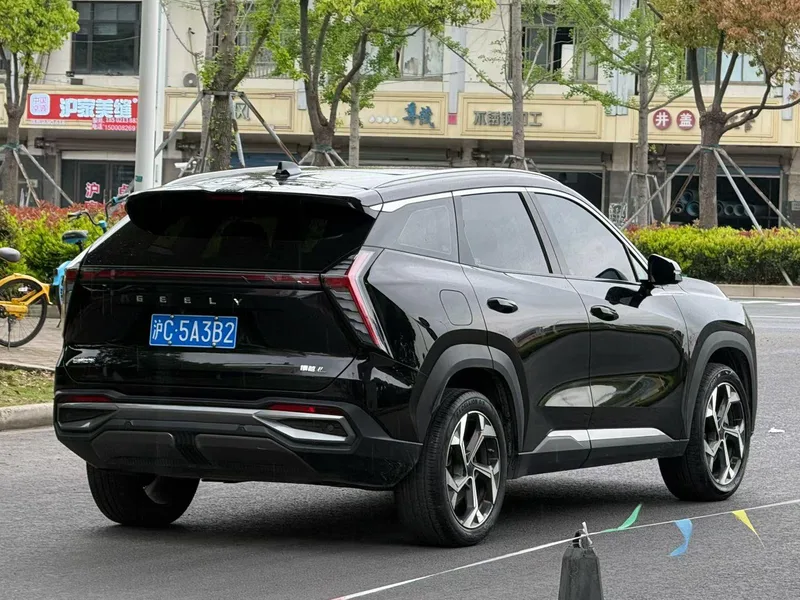 Geely Boyue L 2023 1.5TD DCT Finition premium intérieur photo 9 Geely Boyue L 2023 1.5TD DCT Finition premium intérieur photo 9