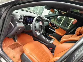Mercedes-Benz GLC 2025 GLC 260 L 4MATIC Dynamic 5 seat interior photo 12