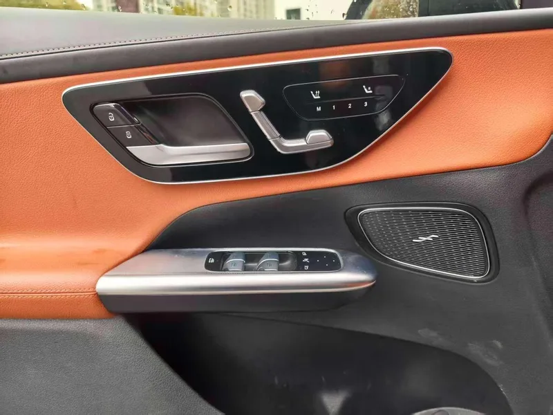 Mercedes-Benz GLC 2025 GLC 260 L 4MATIC Dynamic 5 seat interior photo 17