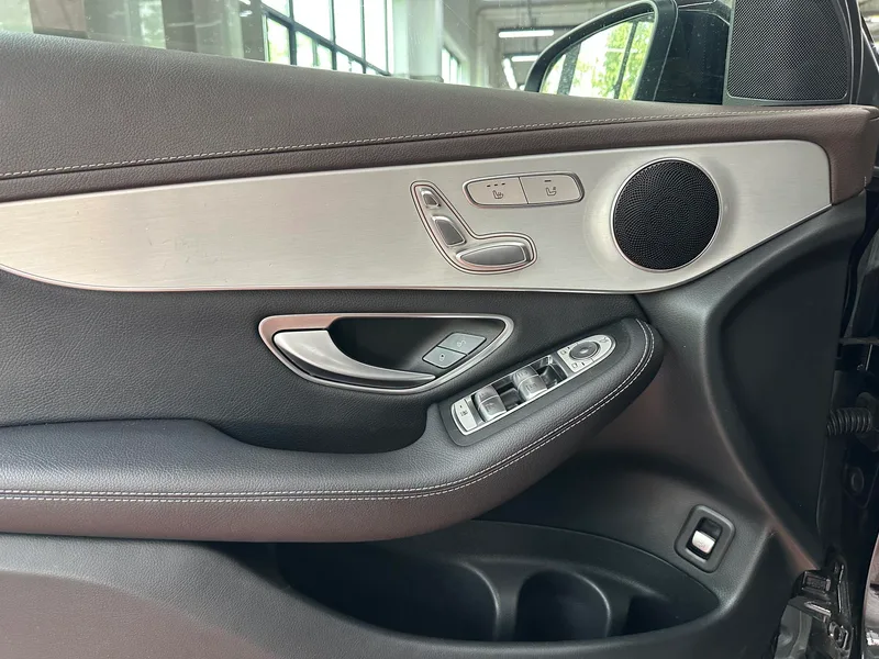 Mercedes-Benz GLC 2022 Three changes GLC 260 L 4MATIC Dynamic interior photo 13