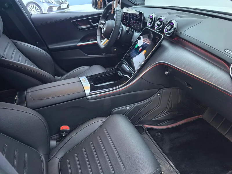 Mercedes-Benz C-Class 2025 C 260 L Edición deportiva Haoye interior foto 17 Mercedes-Benz C-Class 2025 C 260 L Edición deportiva Haoye interior foto 17
