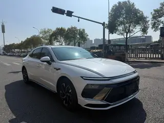 Hyundai Sonata 2024 1.5T Pro extérieur photo 3 Hyundai Sonata 2024 1.5T Pro extérieur photo 3