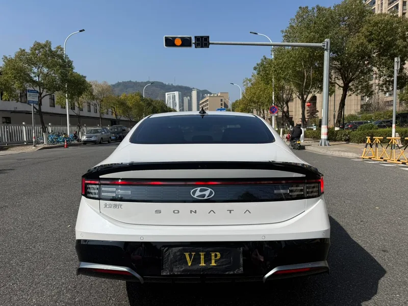 Hyundai Sonata 2024 1.5T Pro extérieur photo 5 Hyundai Sonata 2024 1.5T Pro extérieur photo 5