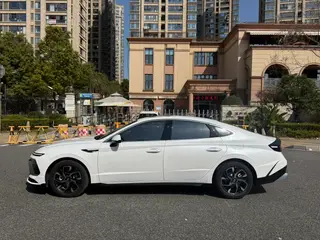 Hyundai Sonata 2024 1.5T Pro extérieur photo 10 Hyundai Sonata 2024 1.5T Pro extérieur photo 10