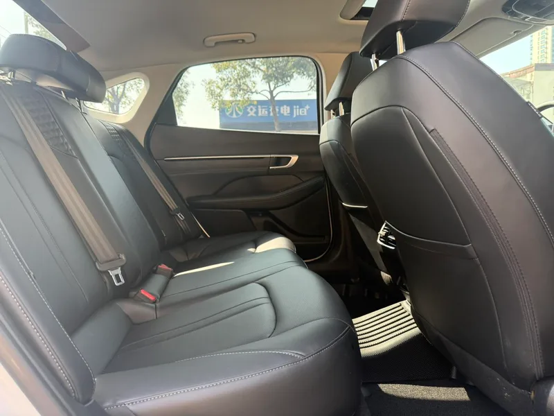 Hyundai Sonata 2024 1.5T Pro intérieur photo 17 Hyundai Sonata 2024 1.5T Pro intérieur photo 17