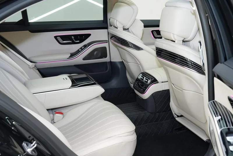 Mercedes-Benz S-Class 2023 S 450 L 4MATIC interior photo 16 Mercedes-Benz S-Class 2023 S 450 L 4MATIC interior photo 16