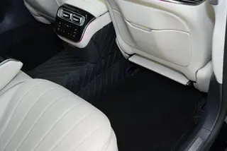 Mercedes-Benz S-Class 2023 S 450 L 4MATIC interior photo 18 Mercedes-Benz S-Class 2023 S 450 L 4MATIC interior photo 18