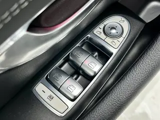 Mercedes-Benz E-Class 2021 Restyling E 260 L sports car interior photo 17 Mercedes-Benz E-Class 2021 Restyling E 260 L sports car interior photo 17