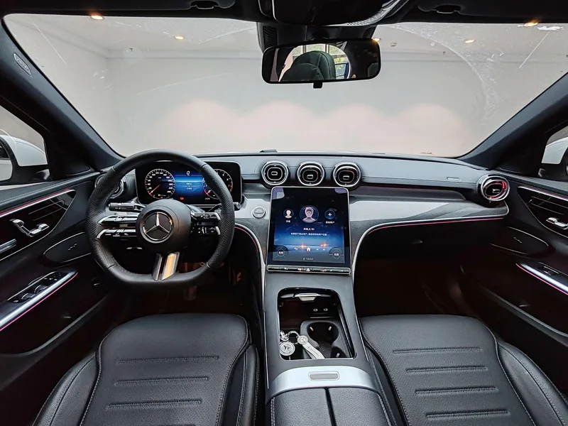 Mercedes-Benz C-Class 2025 Reforma C 260 L Versión deportiva interior foto 9 Mercedes-Benz C-Class 2025 Reforma C 260 L Versión deportiva interior foto 9