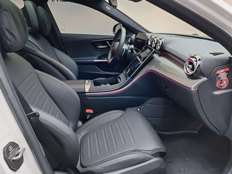 Mercedes-Benz C-Class 2025 Reforma C 260 L Versión deportiva interior foto 10 Mercedes-Benz C-Class 2025 Reforma C 260 L Versión deportiva interior foto 10