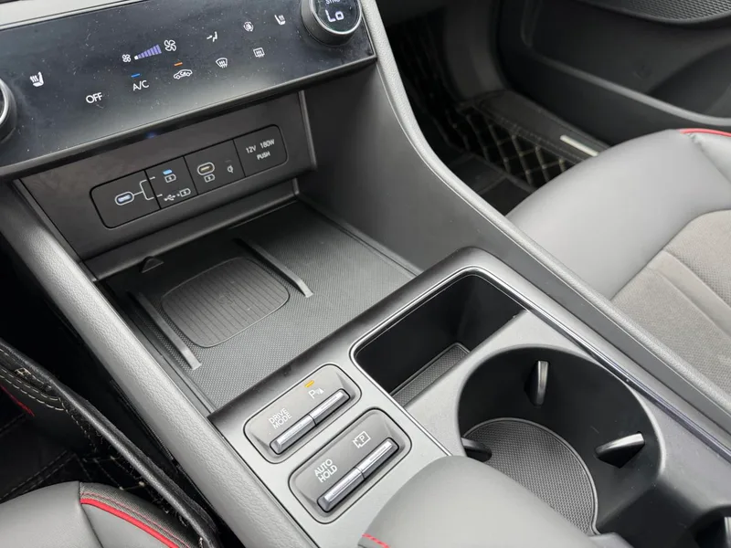 Hyundai Sonata 2024 2.0T N Line Air interior photo 13