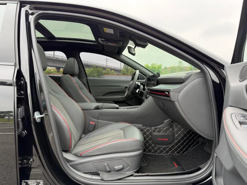 Hyundai Sonata 2024 2.0T N Line Air interior photo 16