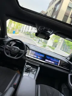 Geely Monjaro 2024 2.0TD High-power automatic two-wheel drive skyline version interior photo 8 Geely Monjaro 2024 2.0TD High-power automatic two-wheel drive skyline version interior photo 8