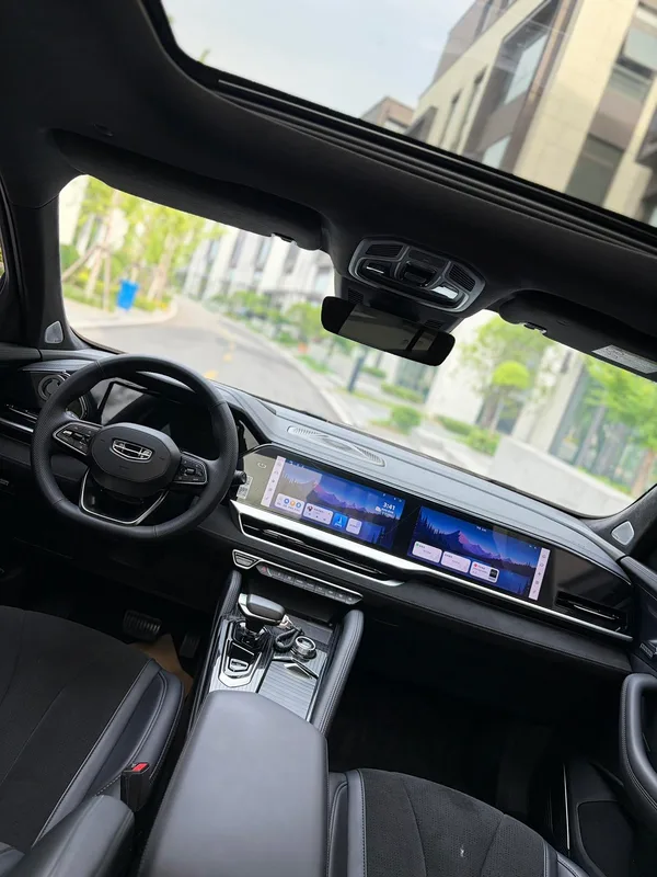 Geely Monjaro 2024 2.0TD High-power automatic two-wheel drive skyline version interior photo 8 Geely Monjaro 2024 2.0TD High-power automatic two-wheel drive skyline version interior photo 8