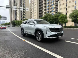 Geely Boyue L 2023 1.5TD DCT Finition premium extérieur photo 3 Geely Boyue L 2023 1.5TD DCT Finition premium extérieur photo 3