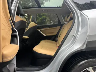 Geely Boyue L 2023 1.5TD DCT Finition premium extérieur photo 5 Geely Boyue L 2023 1.5TD DCT Finition premium extérieur photo 5