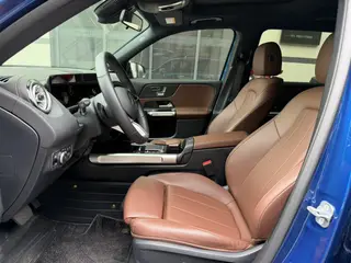 Mercedes-Benz GLB 2024 GLB 220 4MATIC exterior photo 8