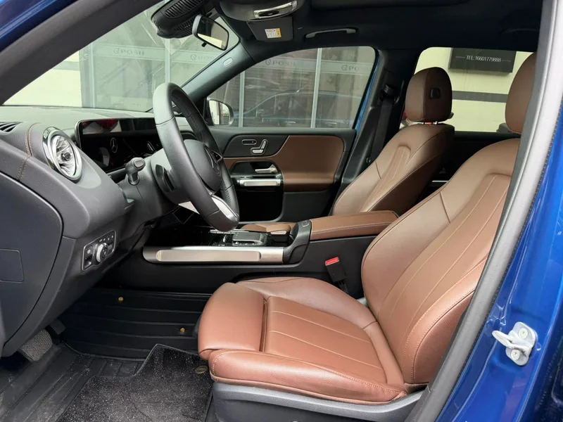 Mercedes-Benz GLB 2024 GLB 220 4MATIC exterior photo 8
