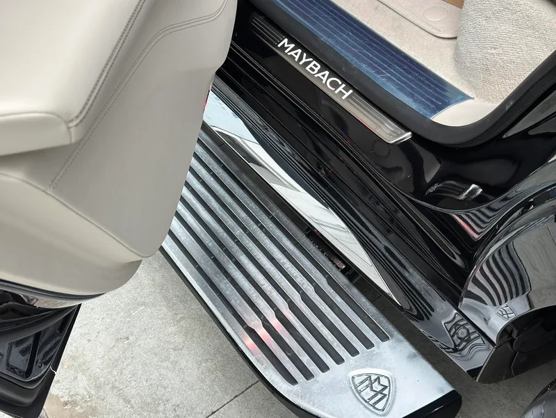 Mercedes-Benz Maybach GLS 2021 GLS 480 4MATIC exterior photo 10 Mercedes-Benz Maybach GLS 2021 GLS 480 4MATIC exterior photo 10