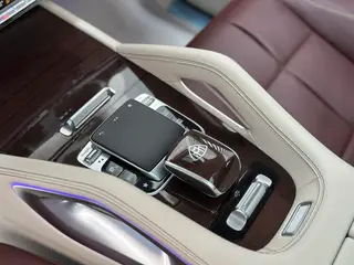 Mercedes-Benz Maybach GLS 2021 GLS 480 4MATIC interior photo 14 Mercedes-Benz Maybach GLS 2021 GLS 480 4MATIC interior photo 14