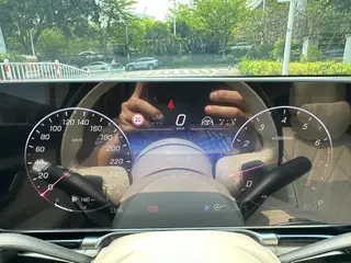 Mercedes-Benz Mercedes-Maybach S-Class 2023 S 480 4MATIC interior foto 14 Mercedes-Benz Mercedes-Maybach S-Class 2023 S 480 4MATIC interior foto 14