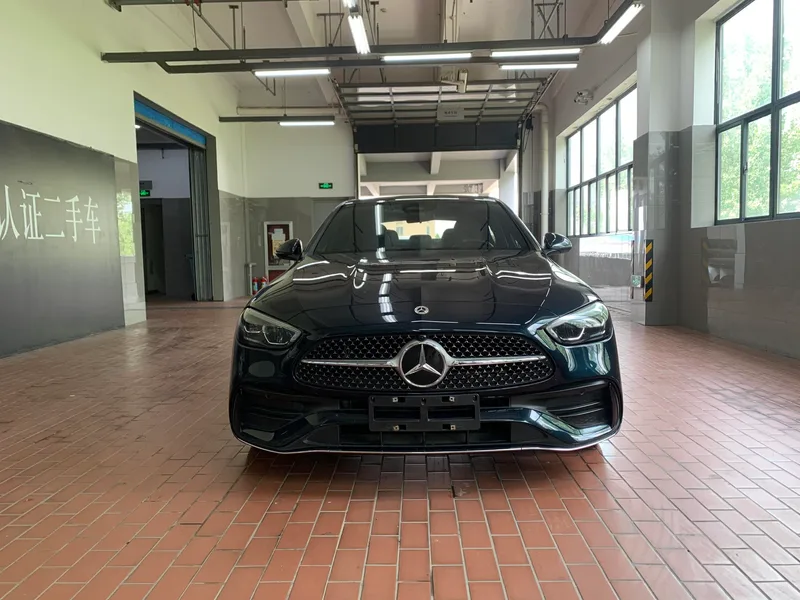 Mercedes-Benz C-Class 2024 C 200 L Sports version exterior photo 2 Mercedes-Benz C-Class 2024 C 200 L Sports version exterior photo 2