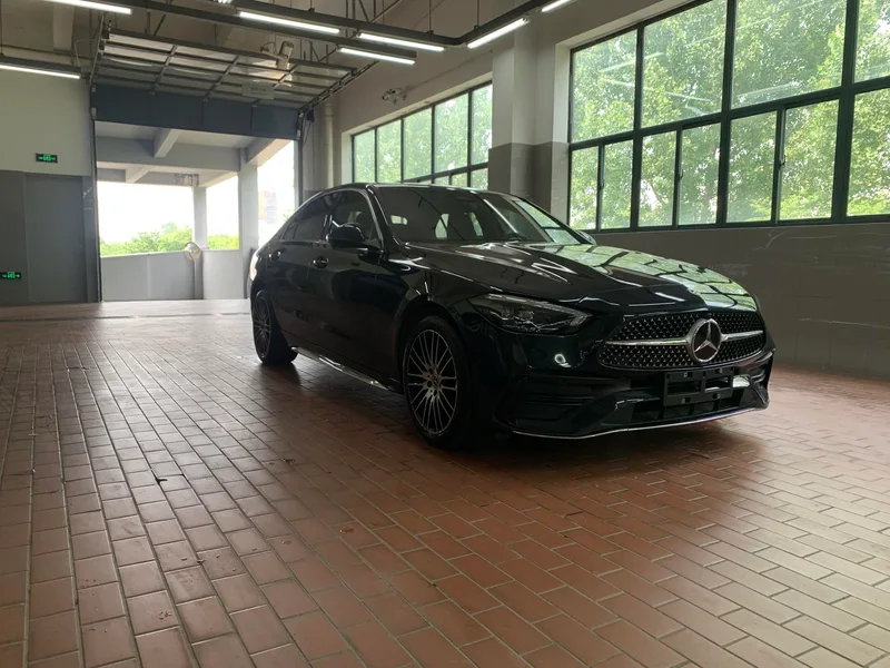 Mercedes-Benz C-Class 2024 C 200 L Sports version exterior photo 3 Mercedes-Benz C-Class 2024 C 200 L Sports version exterior photo 3