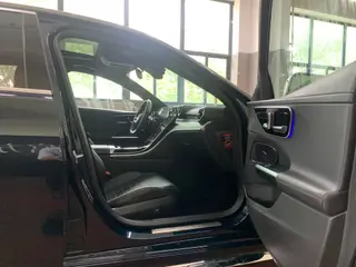 Mercedes-Benz C-Class 2024 C 200 L Sports version interior photo 13 Mercedes-Benz C-Class 2024 C 200 L Sports version interior photo 13
