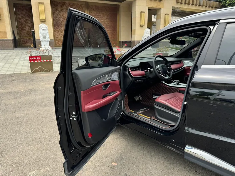 Jetour X70 PLUS 2023 1.6T DCT Strong person 5 seat interior photo 19 Jetour X70 PLUS 2023 1.6T DCT Strong person 5 seat interior photo 19