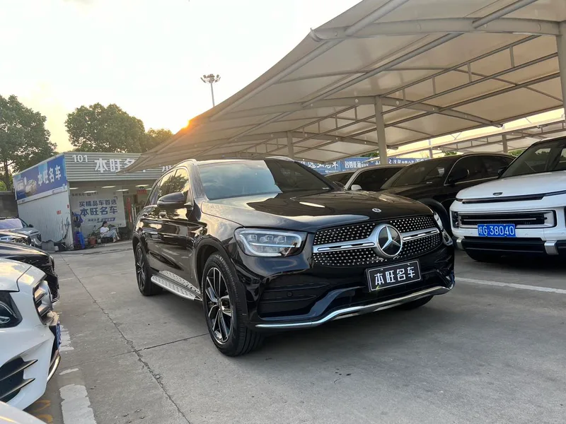 Mercedes-Benz GLC 2021 GLC 300 L 4MATIC Dinámico exterior foto 3 Mercedes-Benz GLC 2021 GLC 300 L 4MATIC Dinámico exterior foto 3